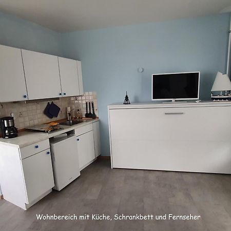 Apartment 103 Im Haus Seehuette Direkt Am Strand In Cuxhaven Duhnen Mit Seesicht In Der Ferne المظهر الخارجي الصورة